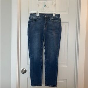Womens Judy Blue boyfriend fit jeans.